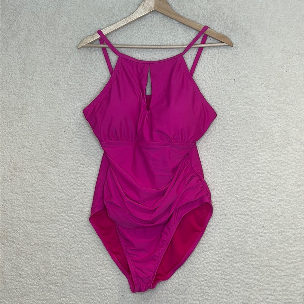NWOT Womens Bathing Suit One Piece Stretch Dark Pink Key Hole XXL XXLARGE